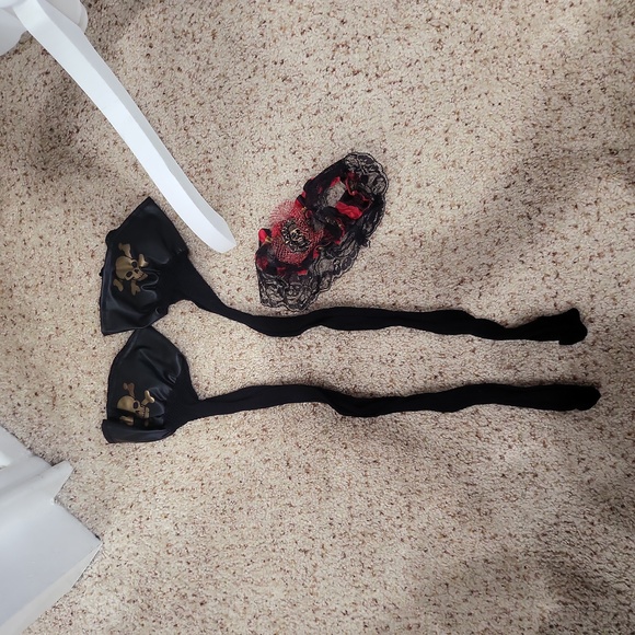 pirate costume - size small - Picture 3 of 6